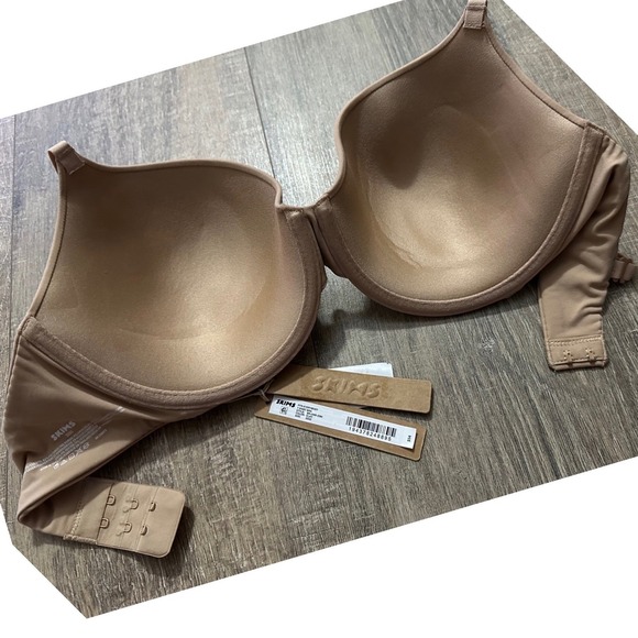 SKIMS Fits Everybody T-Shirt Bra Clay Underwire 32DD  NWT - Picture 3 of 6